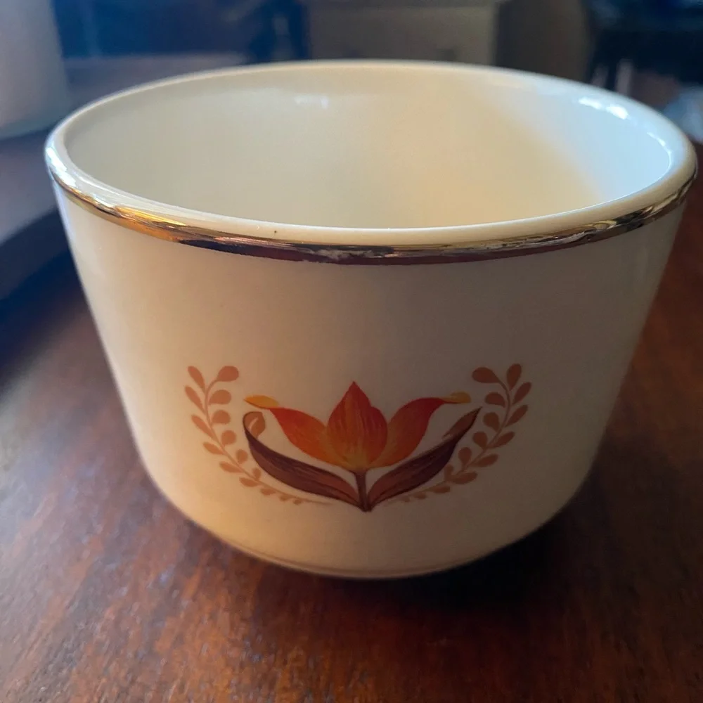Vintage Bakerite Modern Tulip Ceramic lidded casserole & 2 bowls 22k gold trim